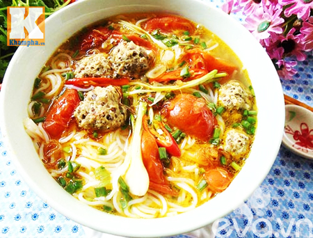 Bún thịt viên