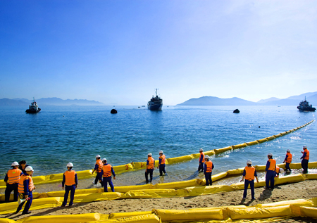 Diễn tập ứng phó sự cố tràn dầu của Công