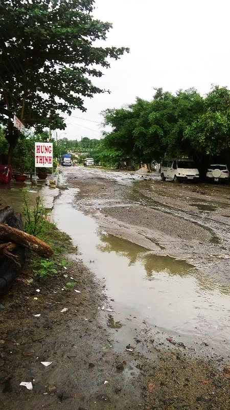 Đường xuống cấp