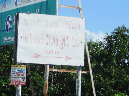 Cần làm lại bảng chỉ dẫn