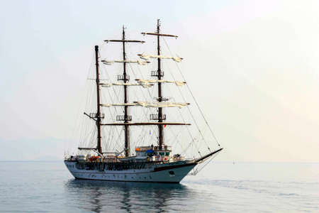 Thượng cờ tàu buồm 286 - Lê Quý Đôn