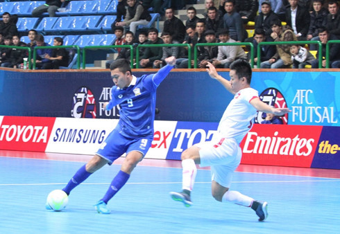 ĐT Futsal Việt Nam (áo trắng) lại gặp Thái Lan ở giải Đông Nam Á. (Ảnh: AFC).