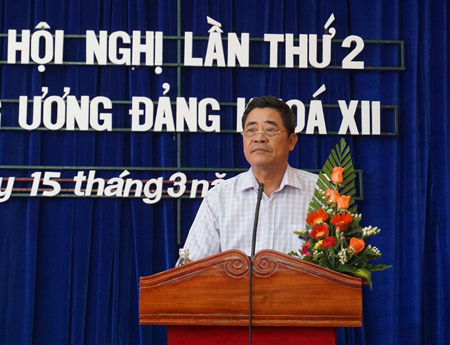 Báo cáo kết quả Hội nghị Trung ương 2 cho cán bộ chủ chốt của tỉnh