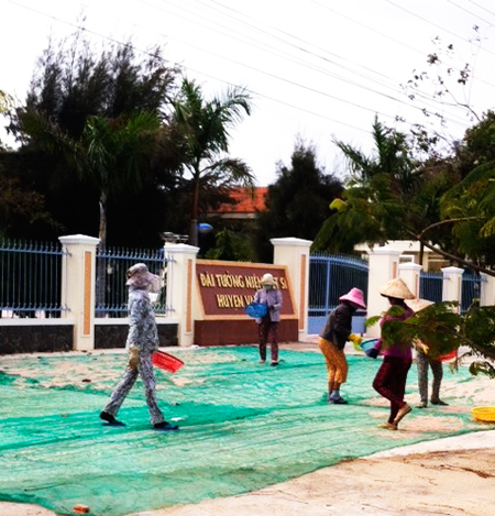 Đâu phải sân phơi?