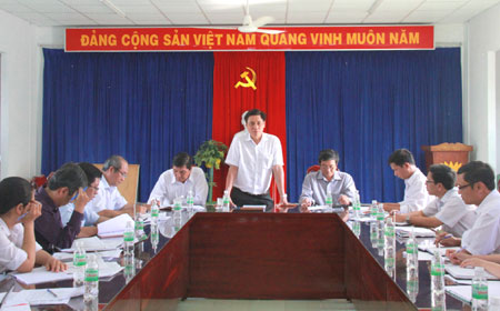 Kiểm tra công tác chuẩn bị bầu cử tại xã Vĩnh Ngọc và phường Ngọc Hiệp