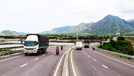 Chú trọng khai thác các nguồn thu