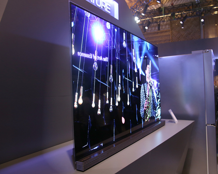  TV Signature OLED vừa ra mắt tại TPHCM trong khuôn khổ TechShow 2016