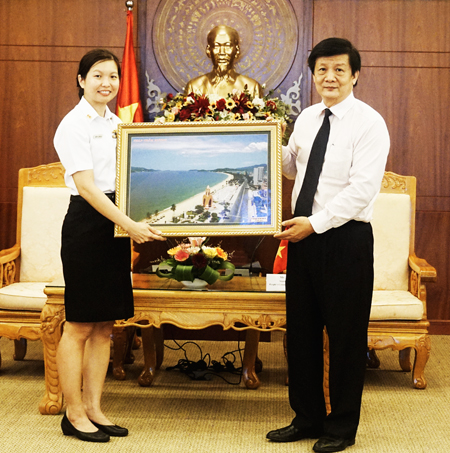 Tiếp đoàn công tác tàu Hải quân Singapore RSS ENDURANCE