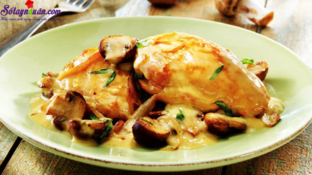 Sườn xốt kem nấm