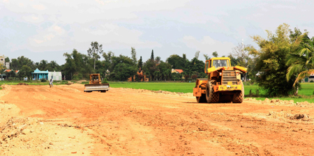 Cần sớm bàn giao mặt bằng trên tuyến tránh Ninh Hòa