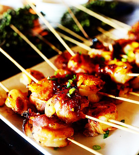 Dứa và hải sản giúp ngon cơm đầu tuần