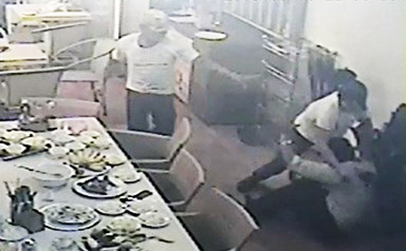 Vụ chủ nhà hàng Hưng Phát 2 bị đâm: Nạn nhân liên tục bị dọa giết