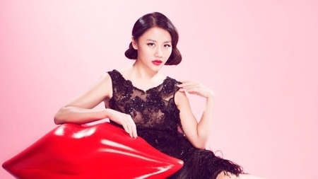Ca sĩ Văn Mai Hương với MV Mona Lisa được đề cử hạng mục Music video của năm.