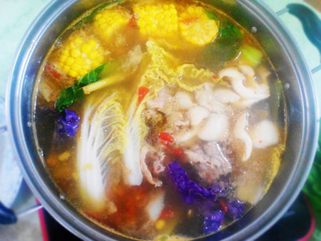 Lẩu nấm bò, cật heo