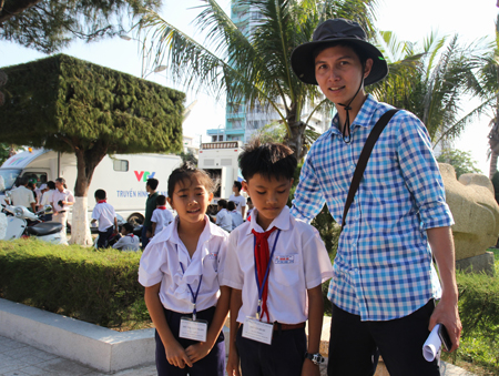 Đến Nha Trang, các em được chăm sóc, bảo vệ rất chu đáo.