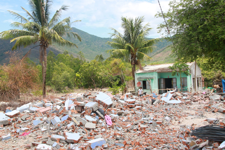 Nhiều hộ ở xã Ninh Phước đã tháo dỡ nhà, bàn giao mặt bằng để thực hiện dự án