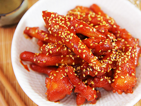 Chân gà xốt chua cay mặn ngọt kiểu Hàn