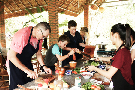 Để ẩm thực trở thành "đại sứ"du lịch