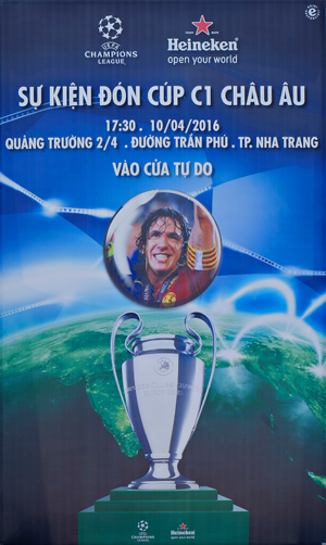 Carles Puyol sẽ mang cúp Champions League đến Nha Trang