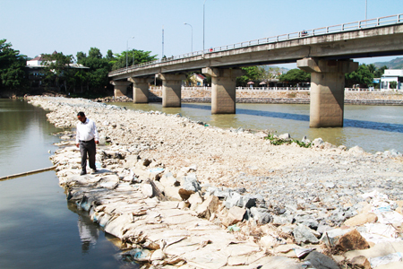 Đập ngăn mặn hiện hữu không đảm bảo năng lực chống xâm nhập mặn