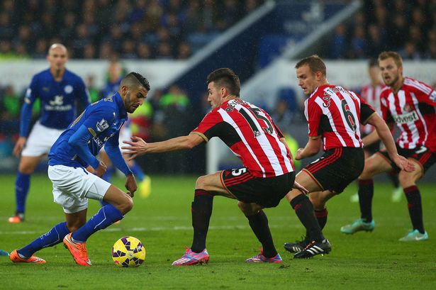 Leicester City đang sải bước về đích.