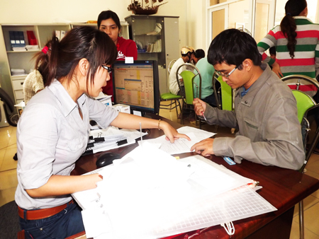 Hơn 1.500 người nộp hồ sơ đăng ký thất nghiệp