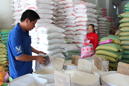 Giá gạo hiện nay tăng từ 500 đồng/kg đến 1.000 đồng/kg so với cuối tháng 3