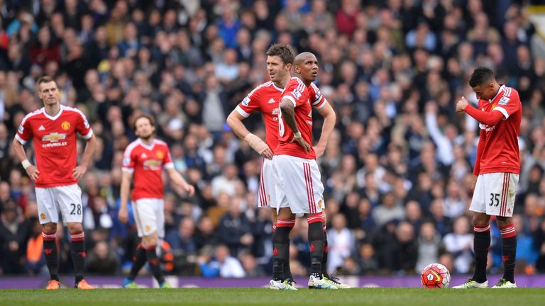 Manchester United đang chiến đấu cho 1 suất dự Champions League.