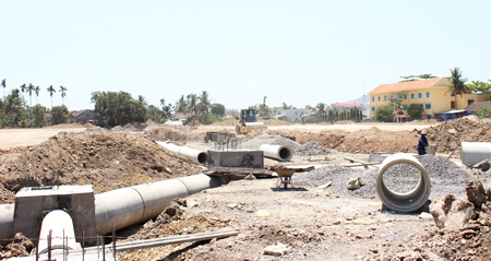 Dự án khu dân cư Phú Ân Nam 2 đang thi công hệ thống thoát nước, điện