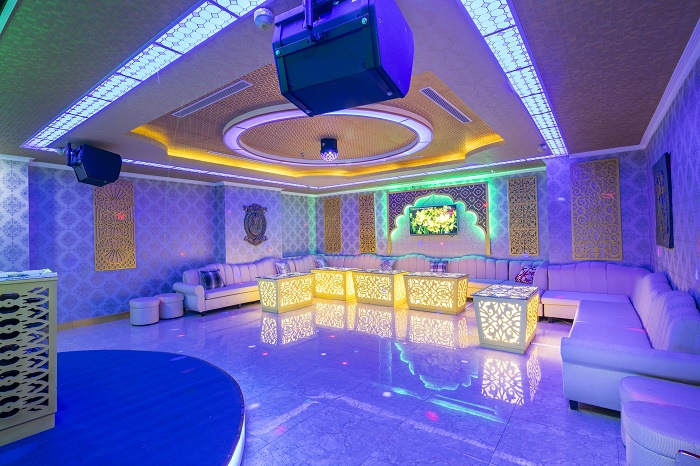 Hát karaoke với giá ưu đãi tại Liberty Central Nha Trang