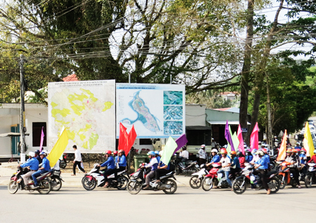 Diễu hành tại Khánh Vĩnh