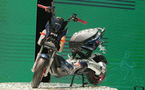 5 mẫu xe máy điện "hot" nhất mùa hè 2016