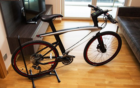 Xe đạp thông minh, chạy Android, có màn hình và 4GB RAM