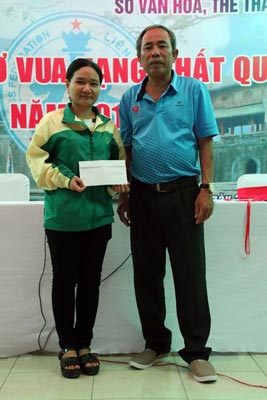 Làng cờ đón tân vô địch