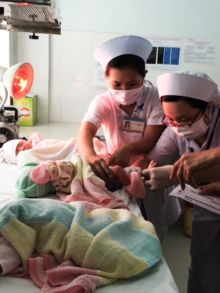 Cần xã hội hóa dịch vụ sàng lọc trước sinh và sơ sinh