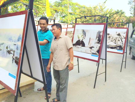 Triển lãm ảnh &quot;Chiến thắng lịch sử Điện Biên Phủ&quot;