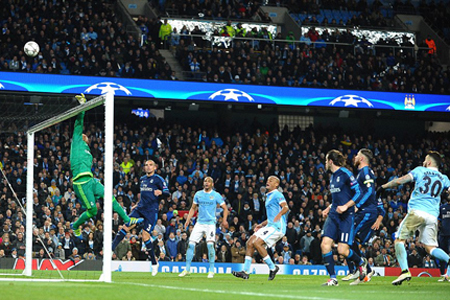 Manchester City buộc phải hi sinh đấu trường quốc nội để tập trung cho cúp châu Âu.