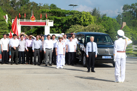 Tổng Bí thư Nguyễn Phú Trọng thăm và làm việc tại Vùng 4 Hải quân