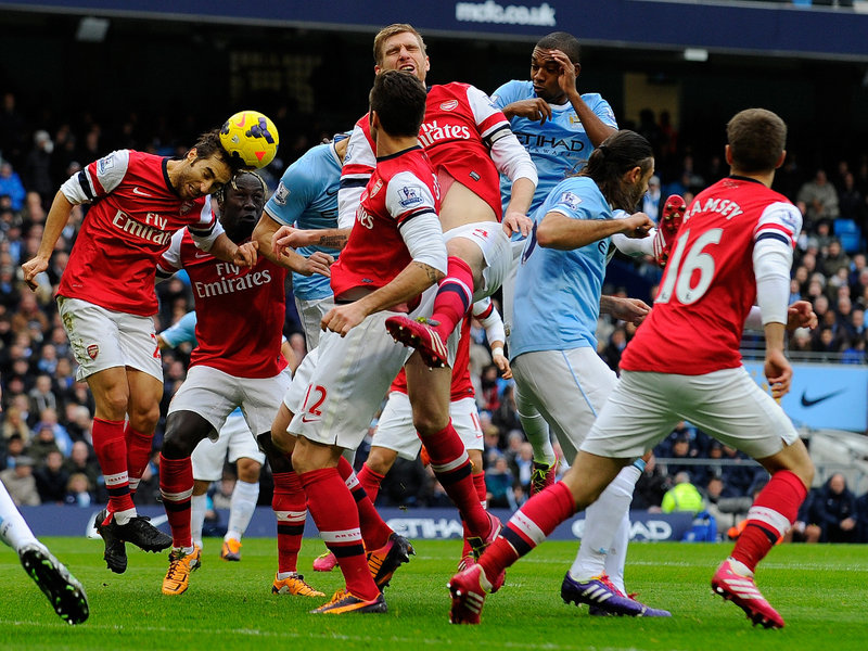 Manchester City và Arsenal hiện chỉ thi đấu vì 1 suất dự Champions League vào mùa sau.