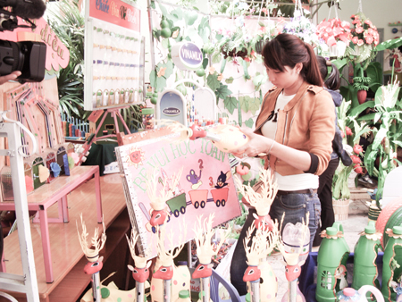 Hội thi quy tụ nhiều đồ dùng, đồ chơi bền, đẹp, có giá trị sử dụng cao