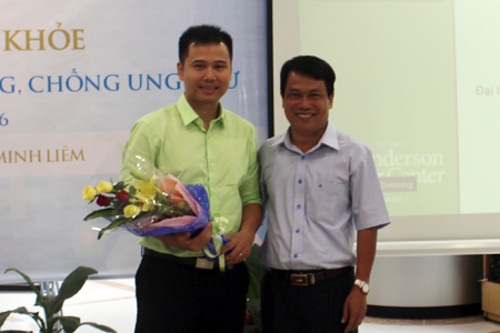 Tiến sĩ Phan Minh Liêm tư vấn trực tuyến sức khỏe chuyên đề &quot;Giải pháp hiệu quả trong phòng, chống ung thư&quot;