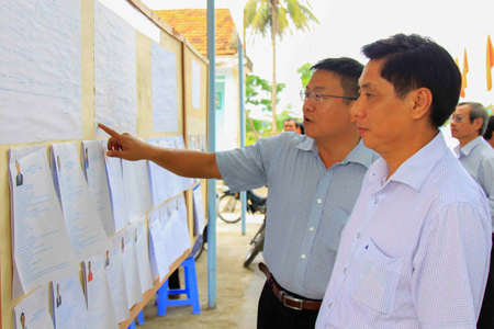 Kiểm tra công tác bầu cử tại huyện Vạn Ninh và thị xã Ninh Hòa