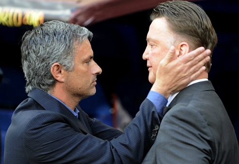 Mourinho là gương mặt đảm bảo danh hiệu hơn Van Gaal nhờ triết lý thực dụng.