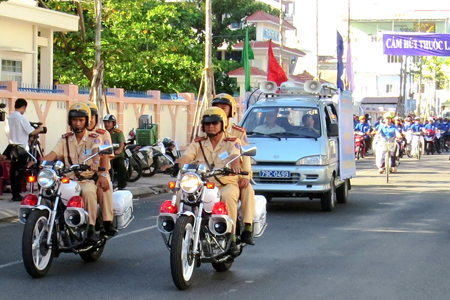 Mít tinh hưởng ứng ngày Thế giới không khói thuốc