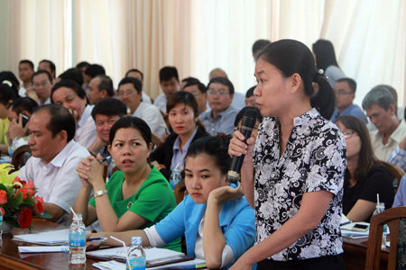 Bà Ngô Thị Thanh Loan, Giám đốc Kinh doanh Công ty TNHH Sodex Toseco phản ánh những bất cập trong thủ tục hành chính.