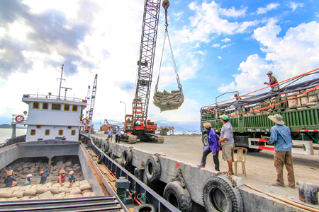 Cảng Hòn Khói: Nâng cao năng lực tiếp nhận hàng hóa