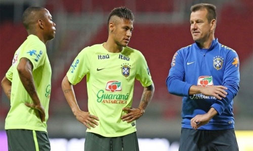 Brazil sa thải HLV Dunga