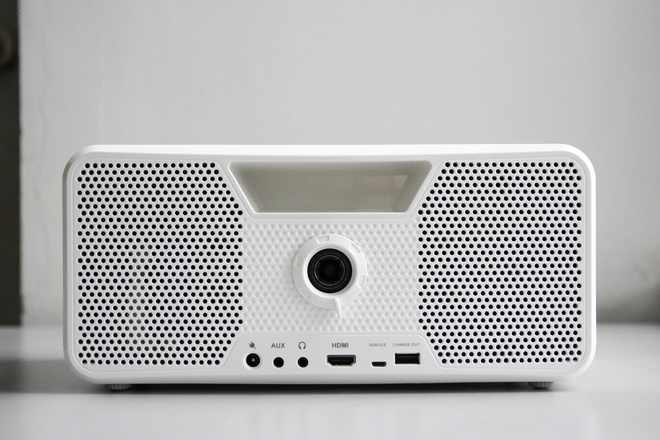 Máy chiếu giá rẻ cho mùa bóng đá