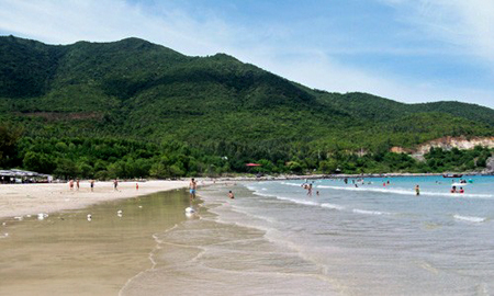 Phát hiện thi thể nam thanh niên dạt vào Bãi Dài