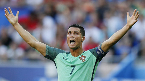 Ronaldo đi vào lịch sử EURO